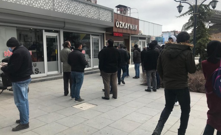 Kırşehir’de vatandaş  döviz bozduruyor…