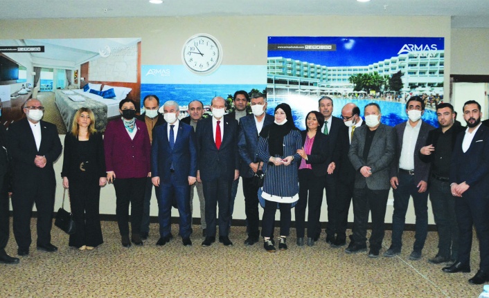 KKTC Cumhurbaşkanı Tatar  Kırşehir'de yerel basın  mensuplarıyla bir araya geldi