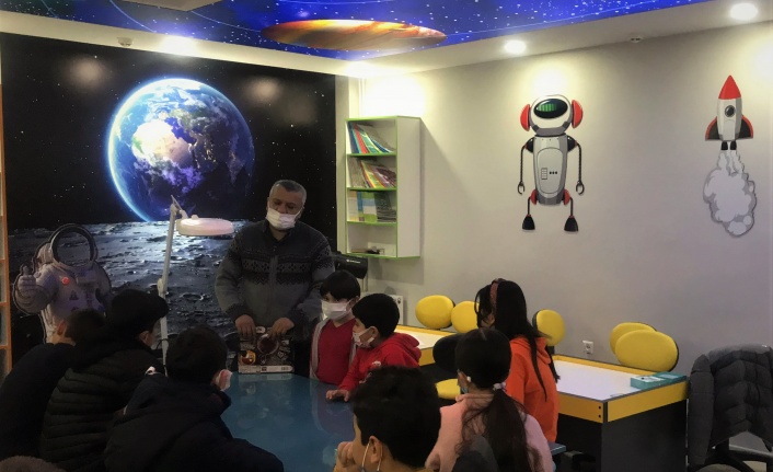 KOP Hayal Kütüphanesi'nde öğrenciler uzayı öğreniyor