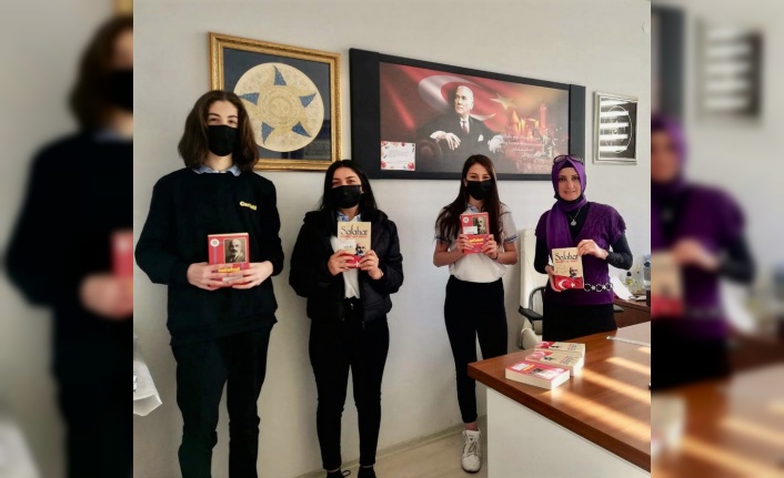 Türkiye ve Azerbaycan'dan öğrenciler İstiklal Marşı için ortak proje yürütüyor