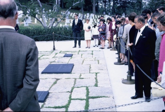 Kırşehir eski Belediye Başkanı Ziya Kılıçözlü  Amerika’nın 35’nci Başkanı John F.  Kennedy’nin kabrini ziyaret etmişti…