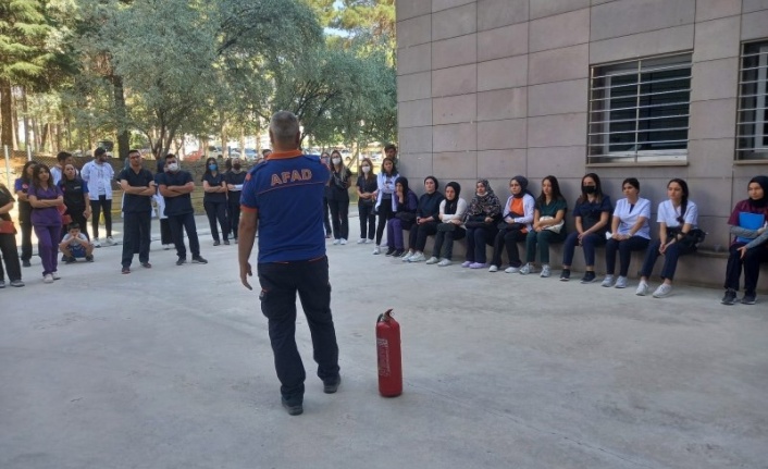 Kırşehir'de hastane personeline  afet farkındalık eğitimi verildi