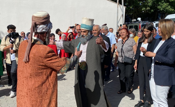 Kırşehir'de Ahi Evran Veli ile Hacı  Bektaş Veli'nin buluşması canlandırıldı